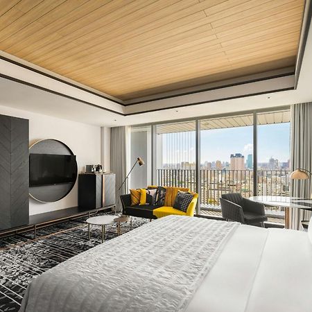 Le Meridien Тайчжун Экстерьер фото A guest room at the Westin Tokyo
