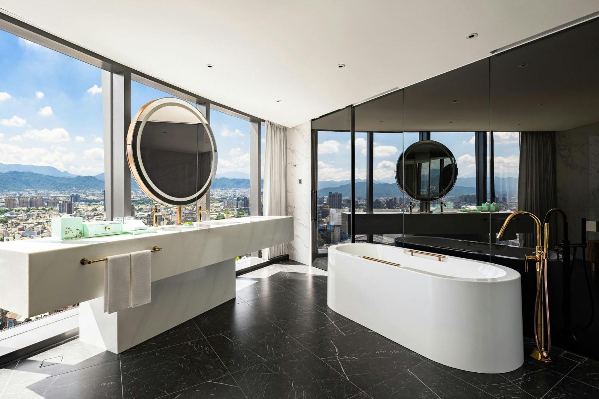 Le Meridien Тайчжун Экстерьер фото Bathroom