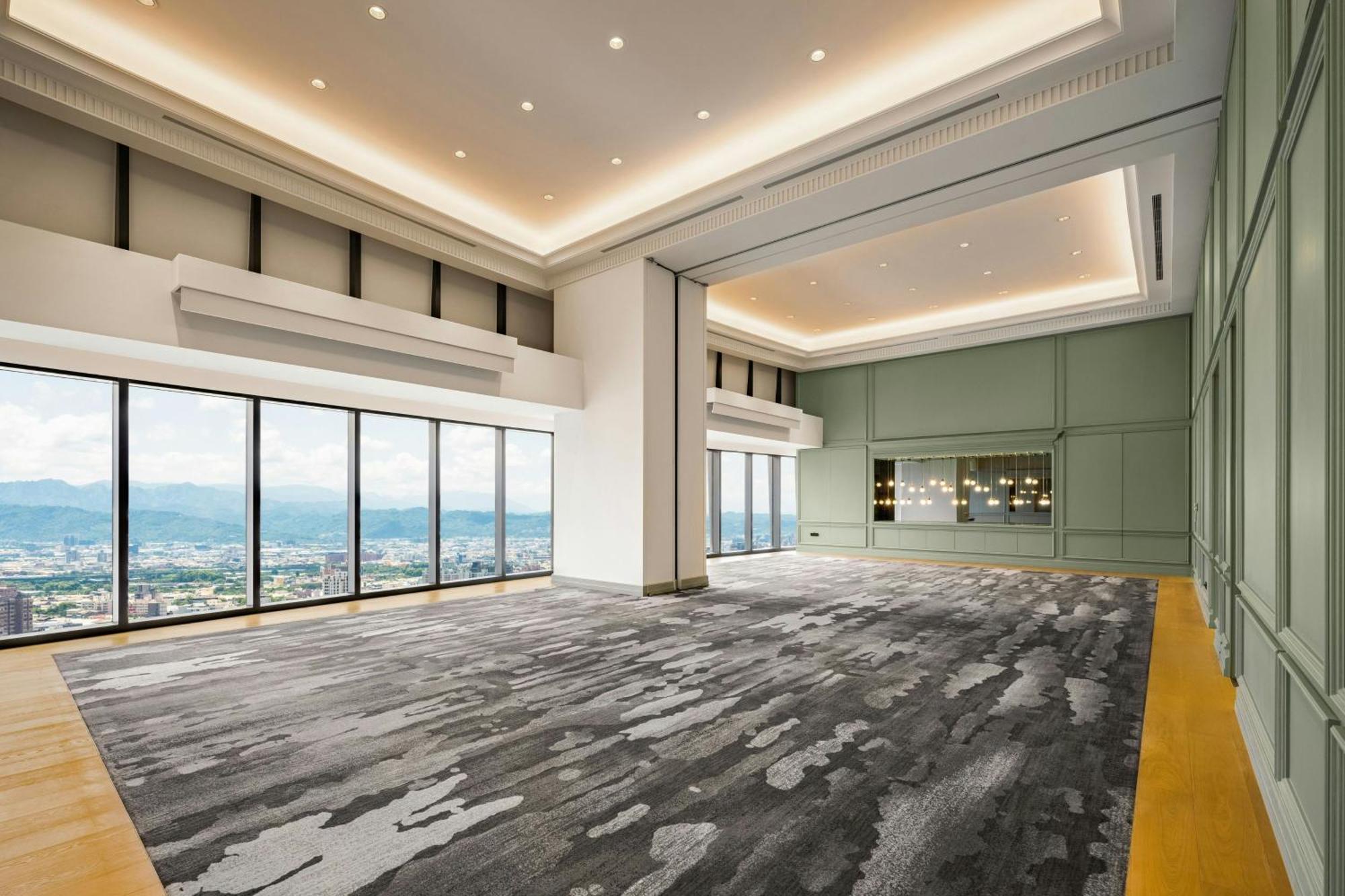 Le Meridien Тайчжун Экстерьер фото The 30th floor of the hotel
