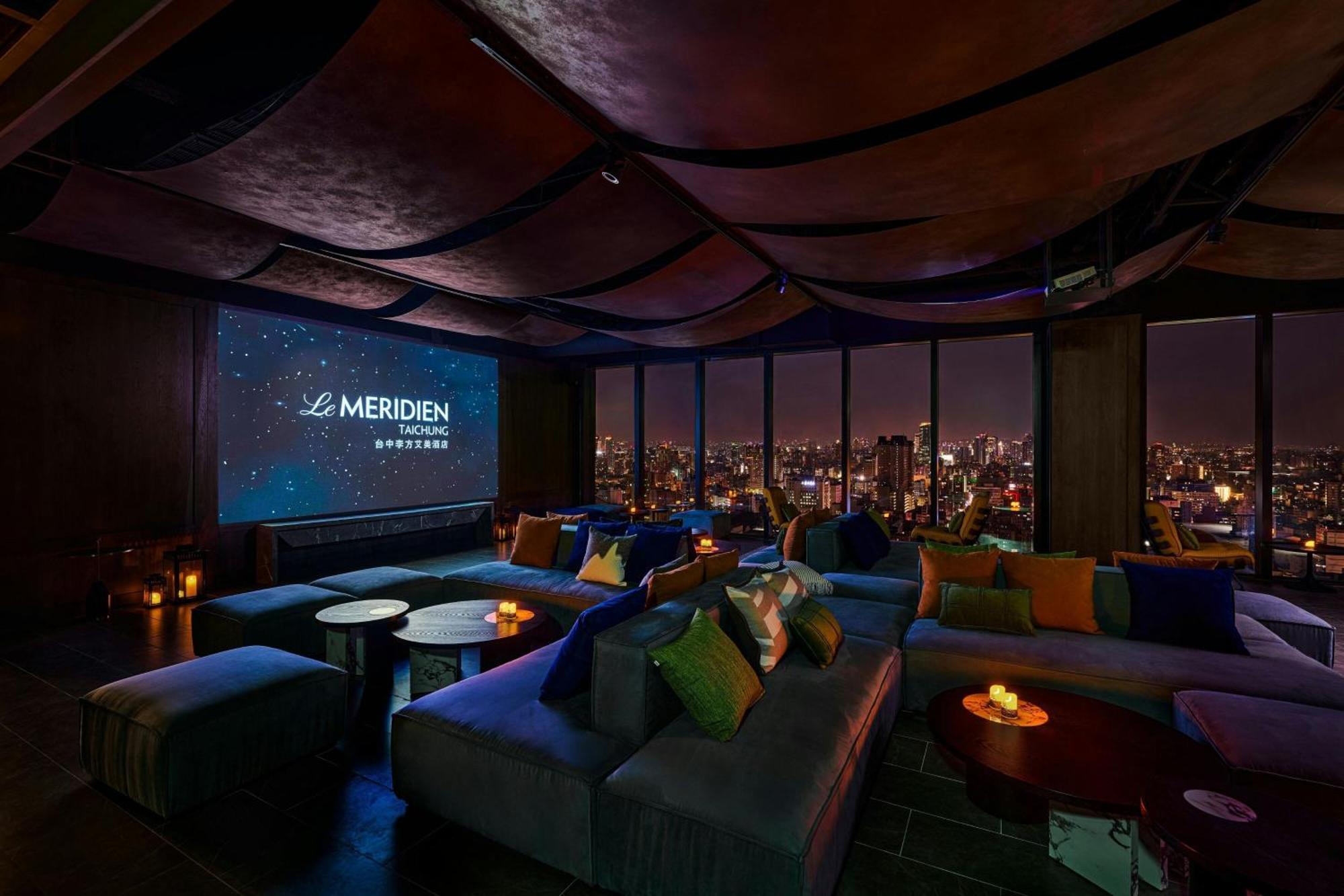 Le Meridien Тайчжун Экстерьер фото The 63rd floor lounge